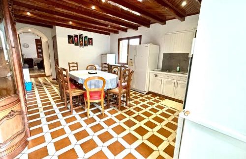 Saint-Maur Creteil House | Grande maison tout confort - 5 chambres 5 salles de bain - RER A - Paris - Disney