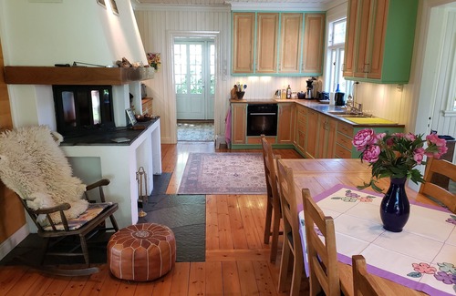 Hovag House | Grande Maison à la Campagne Proche de la mer