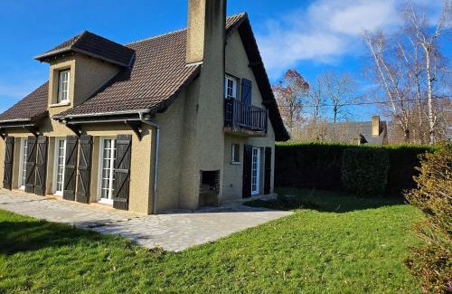 Saint-Jammes House | Grande maison rénovée avec jardin, idéale familles et professionnels