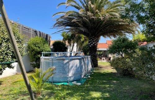 Saint-Denis-d'Oleron House | Grande villa avec piscine près du Phare