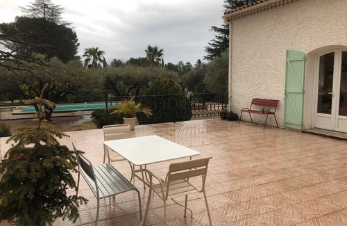 La Ciotat Villa | Grande Villa Dans Immense Parc Arbore et Clos Belle Piscine