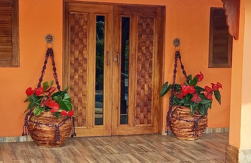 Aluminio House | Grandma Lola's Recanto for rent, swimming pool, glass gourmet kitchen, nature