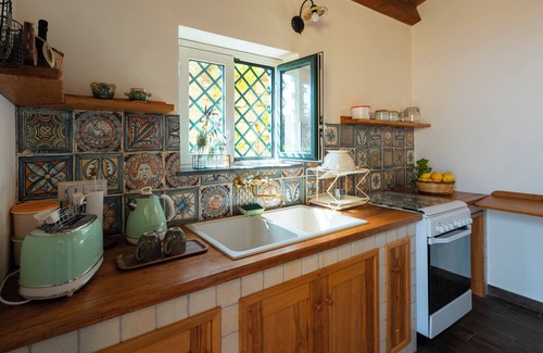 Puntalazzo House | Grandma Sara's Etna House, home at the foot of Europe's highest volcano