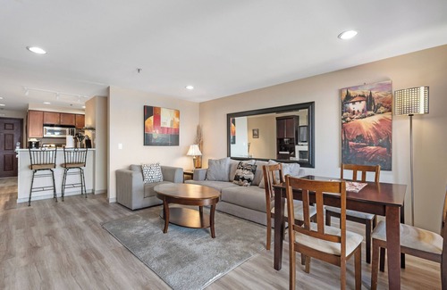 Chelan Condo | GrandView 106 - Luxury Waterfront Condo