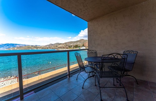 Chelan Condo | Grandview 523 Waterfront condo on Lake Chelan