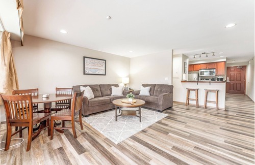 Chelan Condo | Grandview 644 Waterfront condo on Lake Chelan