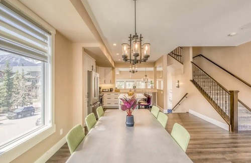 Canmore House | Grandview Getaway- private hot tub, luxe, view, group stay, 5BR, sleeps 12 -M1
