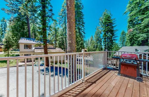 Yosemite National Park House | Granite Tranquility