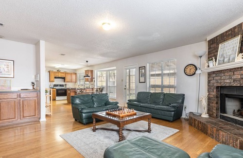 Grapevine House | Grapevine Home - Perfect for Business Travel!