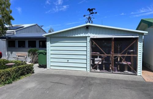 Meeanee House | Grassmere Orchard by Tiny Away