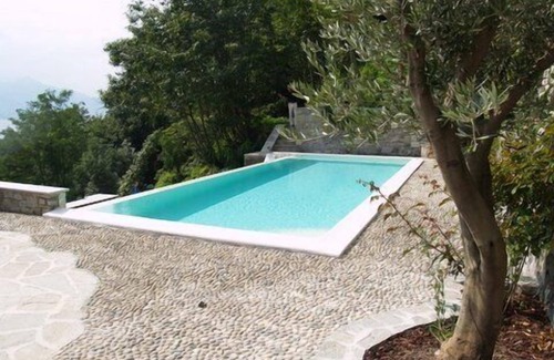 San Gregorio Apartment | Gravedona lake Como amazing apartment sleep 4 pool lake view wifi pets welcome