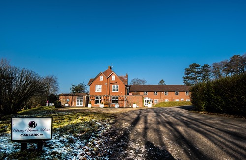 Cholderton Hotel | Gray Manor Hotel