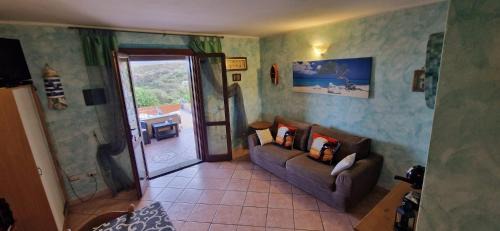 San Teodoro Apartment | Grazioso bilocale climatizzato a 5 min di auto da San Teodoro