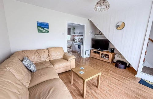 Great Yarmouth Ski Chalet | Great 3 bedroom chalet to hire with in Hemsby. Great seaside break! ref 18194B