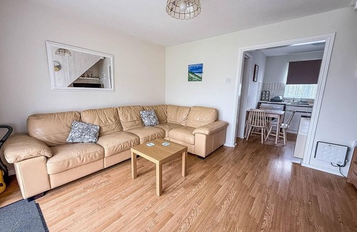 Great Yarmouth Ski Chalet | Great 3 bedroom chalet to hire with in Hemsby. Great seaside break! ref 18194B