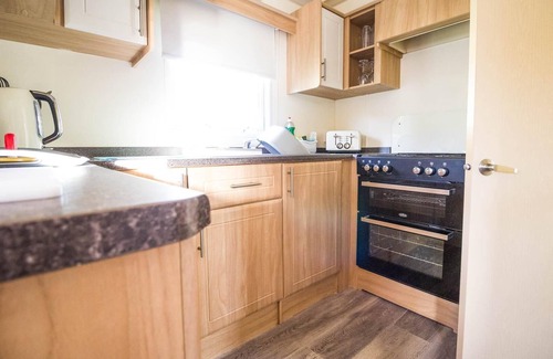 Clacton-on-Sea House | Great 8 berth caravan for a Staycation in Clacton-on-Sea ref 26436E