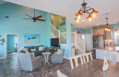 Isla Del Sol House | Great bay views and a Private Pool in Isla Del Sol!