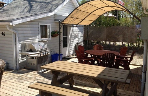Grand Bend House | Great comfortable 1 bedroom cottage with loft for rent in Grand Bend