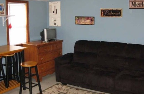 Grand Bend House | Great comfortable 1 bedroom cottage with loft for rent