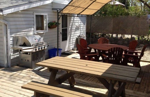 Grand Bend House | Great comfortable 1 bedroom cottage with loft for rent
