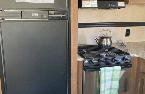 Botsford House | Great couples trailer and can sleep up to 6