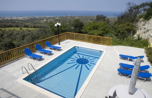 Maroulas Villa | Great Escape villas suitability for family's - very clean friendly to all