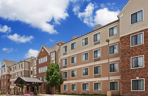 Round Rock West Condo | Great for Business Travelers! Air-Conditioned King Suite + FREE Buffet Breakfast