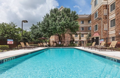 Round Rock Condo | Great for Business Travelers! Air-Conditioned King Suite + FREE Buffet Breakfast