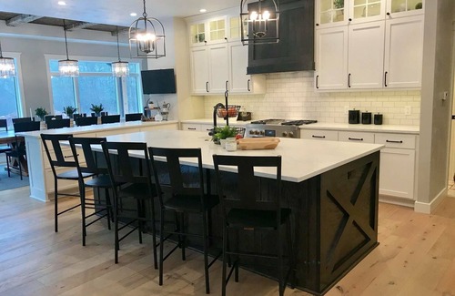 Forest Junction House | Great for entertaining 5 bedroom spacious home 17 miles from Lambeau Field.