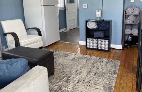 Des Moines House | Great House for longer term guests! 2 bedroom