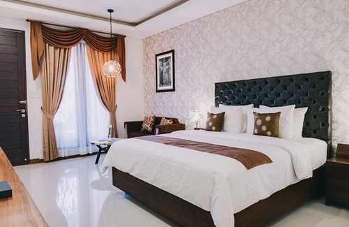 Petitenget Resort | Great location, 10 minutes walk to the beach