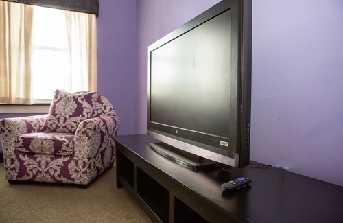 Durham Apartment | Great location 1BR suite in Durham