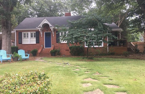 Athens House | Great location! 5 Points Classic Cottage Perfect for Gamedays and Graduation