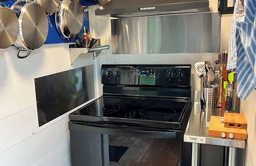 Camden Apartment | Great location! Charming and private 1-bedroom apartment in Camden.