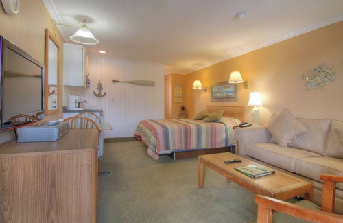 Ogunquit - Wells Hotel | Great location near beaches, shopping and restaurants