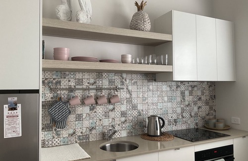 Burns Beach Apartment | Great place to stay weather you are a tourist or visiting family and friends.