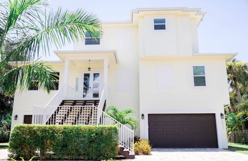 Bonita Shores House | Great reviews,Brand new,waterfront,heated pool, hot tub & beach access -14 pple