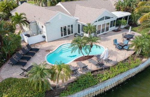 Indian Rocks Beach House | Great Short Term Deals On Amazing Waterfront House with Pool in Indian Rocks Beach!