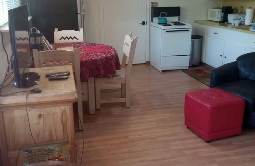 Sedona House | Great Uptown Location! Best Value! House and Guest House 2 Hot Tubs