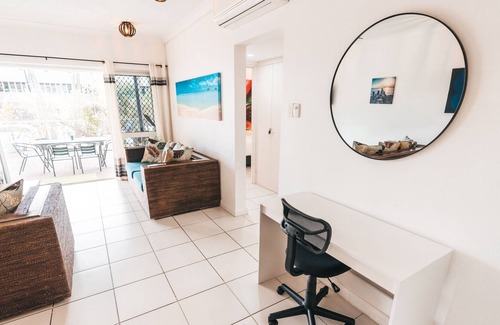 Cairns North Apartment | GREAT VALUE FOR MONEY.