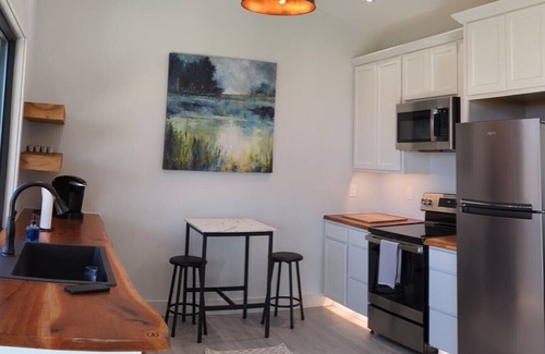 Hopkinsville House | Great views & sunsets in new, luxury tiny home - ADA accessible