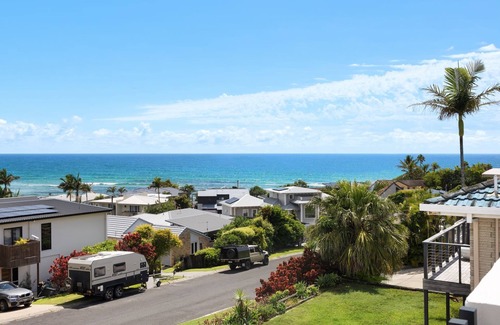 Lennox Head House | Greek Inspired Villa with Ocean Views