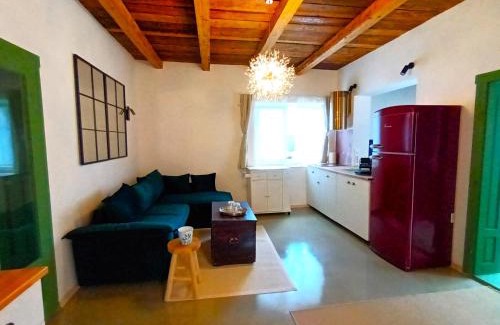 Moldovenesti House | Green Escape-Entire House