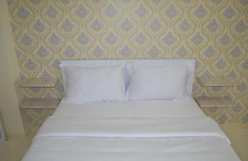 South Tangerang Hotel | Green lake view apartement - ciputat