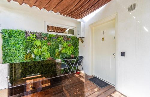 Shkoder Apartment | Green Luxe Suite 1