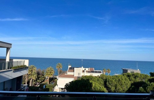Trani House | Green Penthouse Maison & Suite, Member of Relaxury