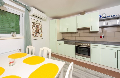 Vinodolska opcina House | Greenhouse Adria up to 10pers.