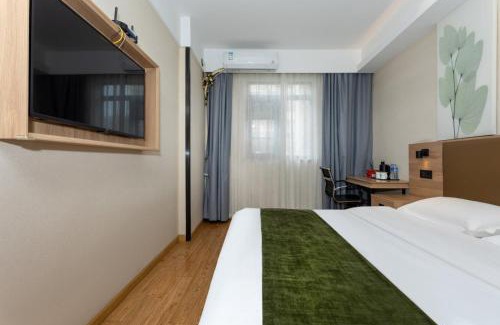 Yangpu Hotel | GreenTree Inn