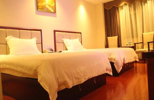 Panyu Hotel | GreenTree Inn Guangzhou Chimelong Paradise Yuangang Metro Station Hotel