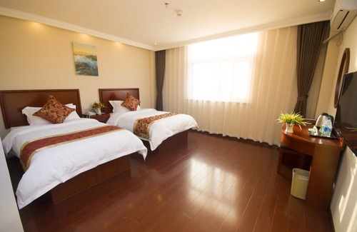 Pudong Hotel | GreenTree Inn Shanghai Pudong Airport Heqing Huanqing Middle Road Express Hotel